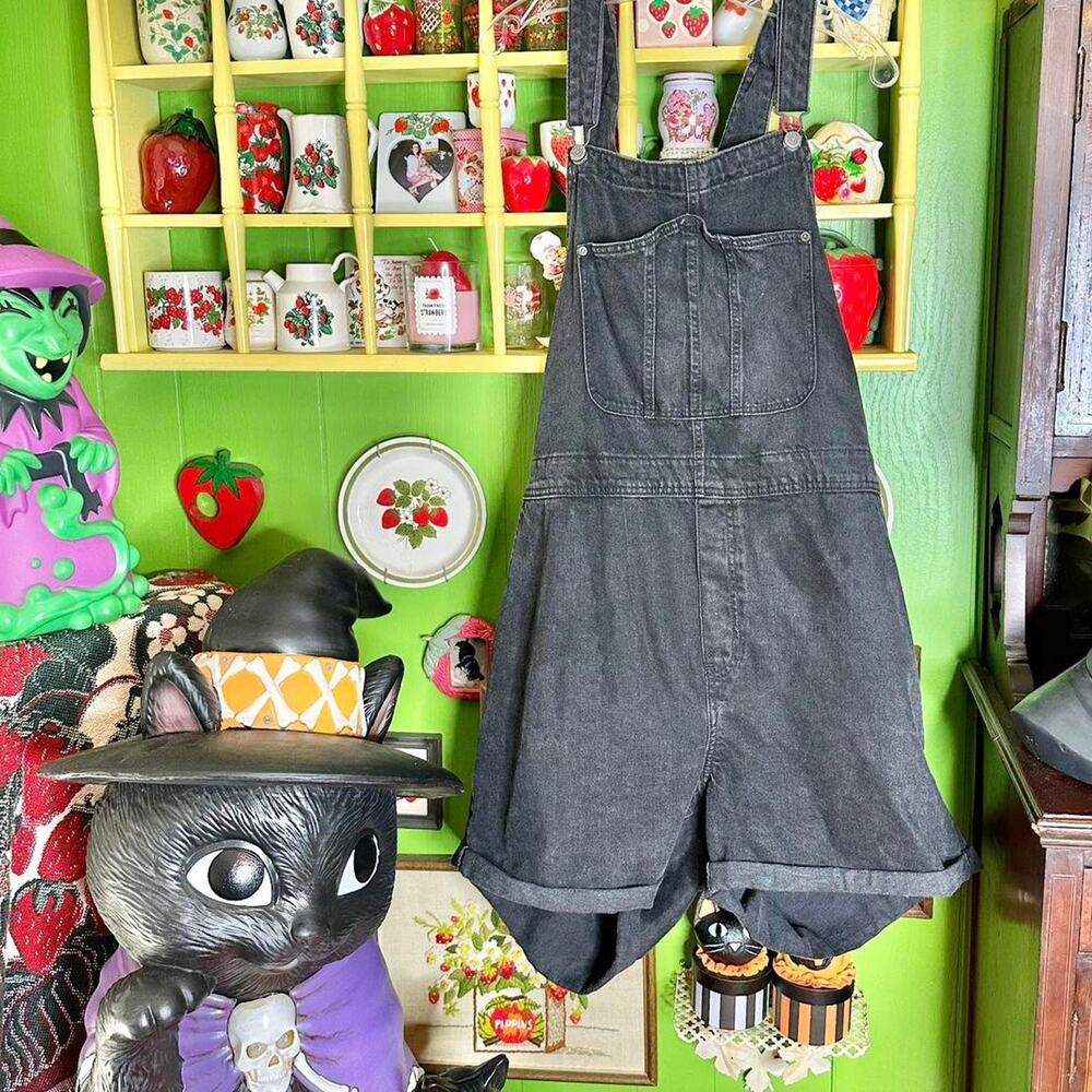 Plus size Old Navy black denim shorts overalls jumpsuit / romper Size 3XL